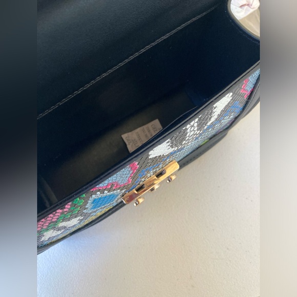 Black Multi Color Rainbow Snake Skin Reptile Print Convertible Purse Belt Bag - Picture 7 of 15